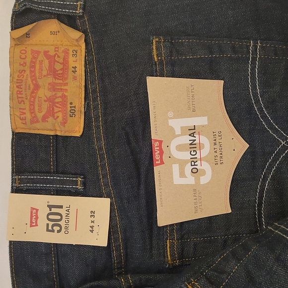 NWT Levi's 501 Original Straight Leg Dark Blue Jeans Mens Size W44X32L, W36X32L - Picture 3 of 7